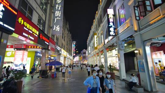 广西南宁兴宁路骑楼老街步行街夜景夜市街景