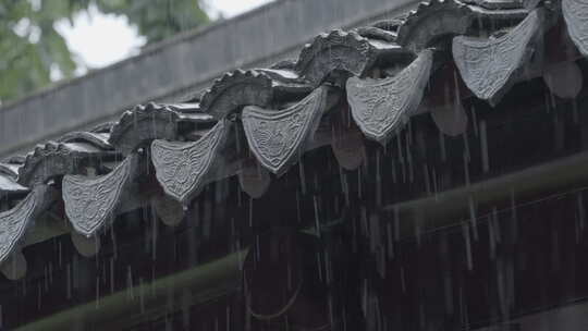 唯美屋檐雨滴  古建筑屋檐下雨  意境水滴