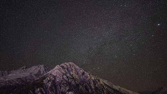 山峰前景星空延时