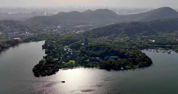 杭州西湖雷峰塔秋日美景