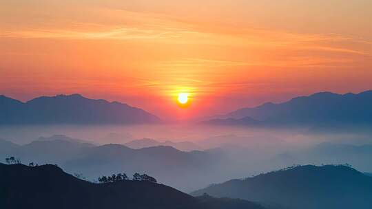 晨曦日出日落夕阳光云海朝霞晚霞山峰自然