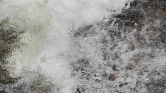 瀑布水流湍急浪花水花视频素材模板下载