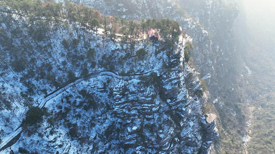 航拍冬天江西旅游庐山锦绣谷山顶雪景