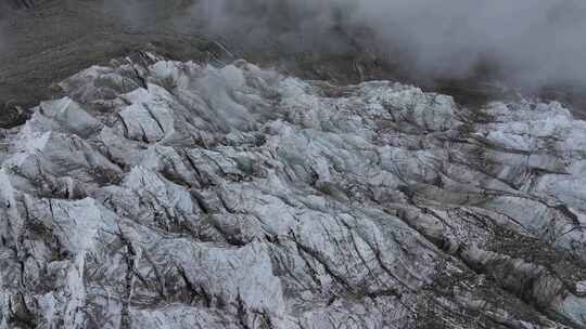 航拍四川第二高峰中山峰冰川冰塔林风光