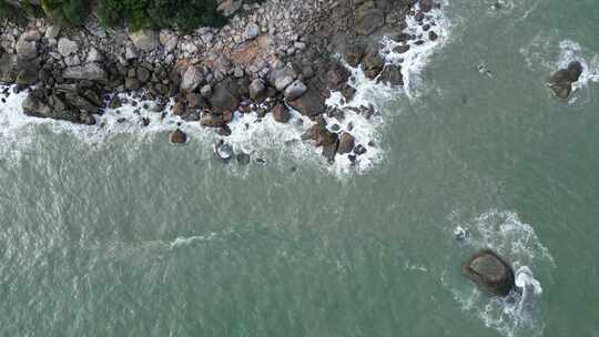 海岸线海浪礁石航拍