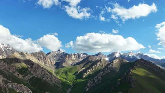 6k中国新疆风景高山草甸河流2