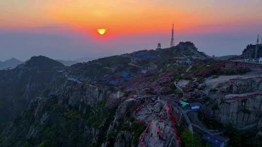 五月的泰山