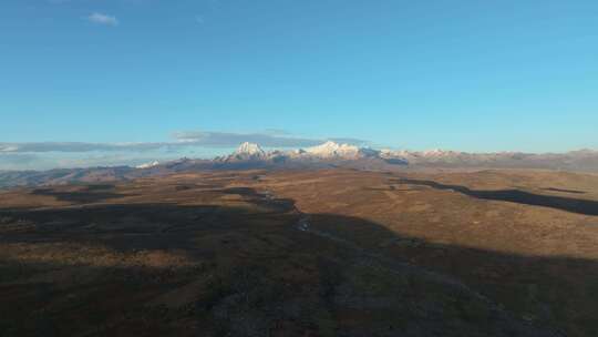 四川川西甘孜鱼子西、贡嘎雪山、雅拉雪山