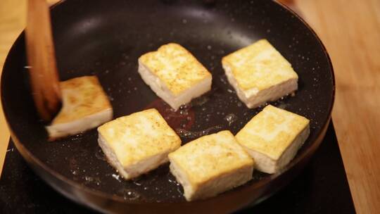 平底锅煎肉馅酿豆腐 (5)