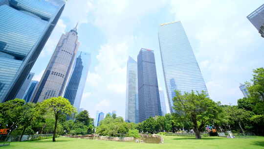 广州珠江新城花城广场 仰拍高楼大厦建筑群
