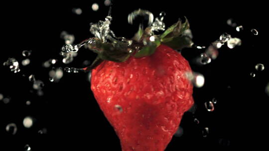 旋转的草莓