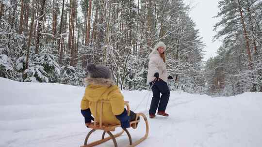 雪橇，雪橇，孩子，妈妈