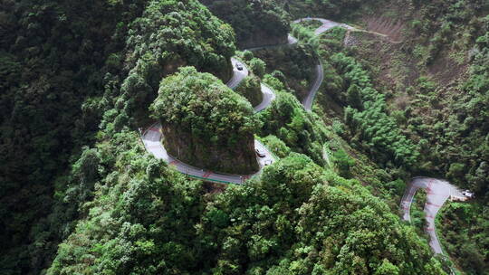 4K盘山公路汽车下山山包环绕10