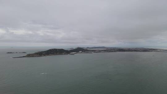 航拍海上岛屿自然风景