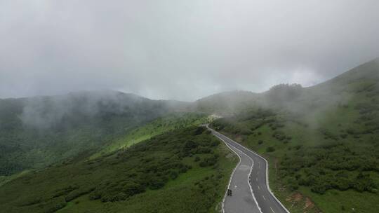 航拍湖北神农架最美公路盘山公路