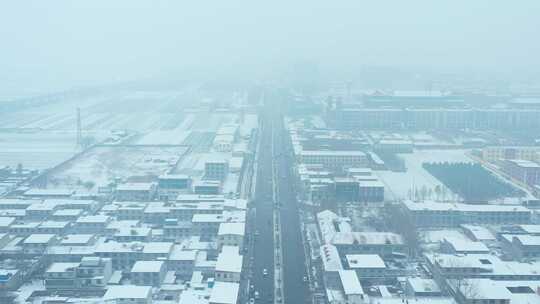 航拍雪景公路