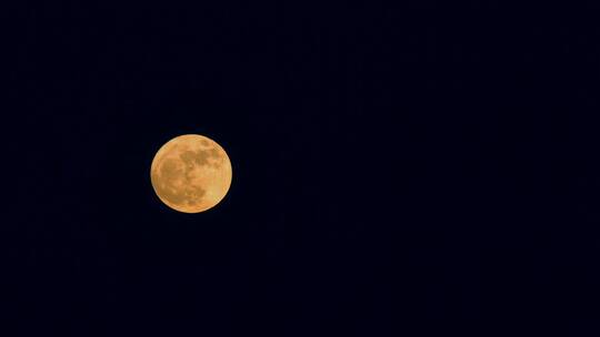 十五的月亮视频中秋节夜晚升起的圆圆月亮