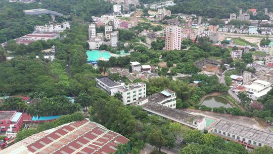 航拍深圳龙华区观澜城市生态环境