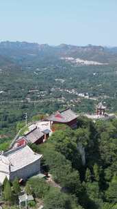 竖版航拍山东潍坊青州云门山风景区