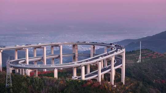 太原天龙山网红公路桥