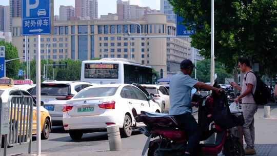 城市马路汽车车流交通拥挤堵车拥堵公路道路