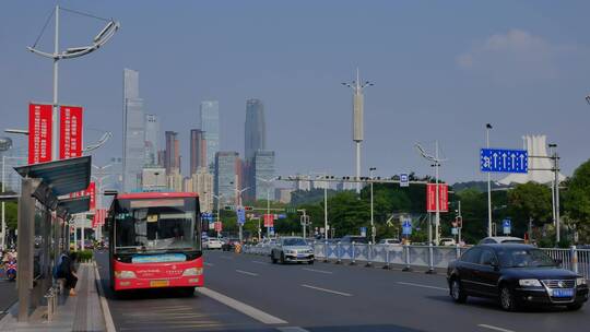 广西南宁民族大道街景