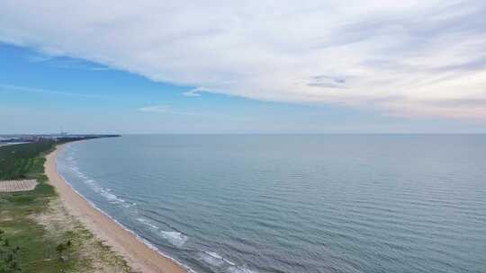 航拍海南乐东县龙沐湾最美落日海滩