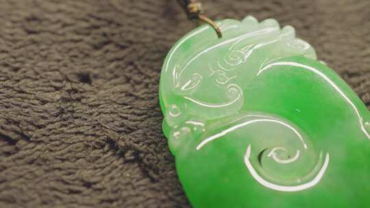 翡翠吊坠