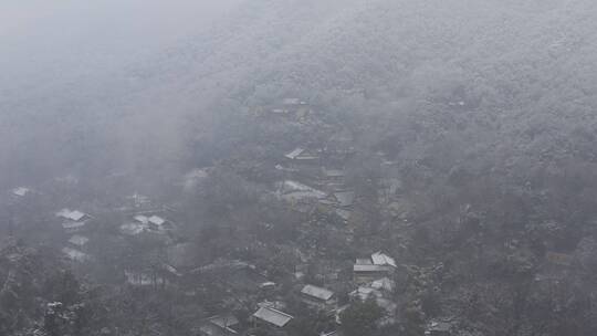 杭州灵隐雪下雪航拍