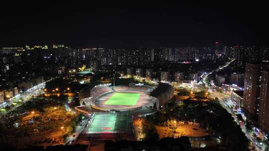 四川自贡南湖体育中心夜景