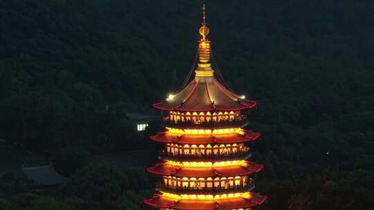 中国杭州西湖雷峰塔夜景