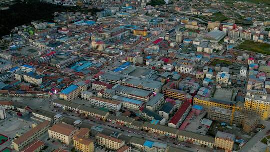 青海阿坝藏族自治州若尔盖县城市风貌