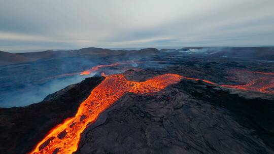 火山口熔浆4K