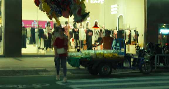 【电影感】夜景城市慢门抽帧人流车流