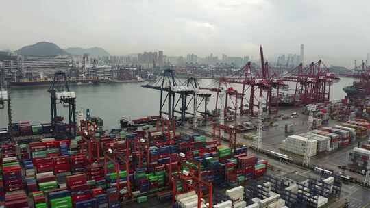 港口码头 集装箱货轮