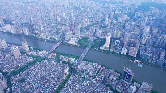 广州珠江岸城市摩天高楼建筑群全景风光航拍