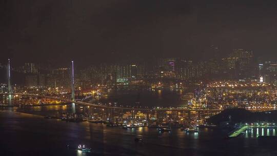 香港城市、海港和夜晚