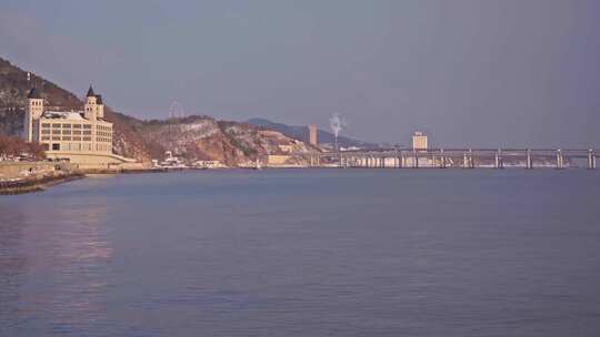 辽宁大连星海湾日落海洋城市天际线