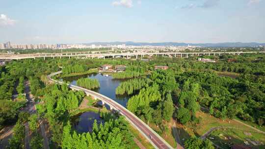 成都白鹭湾湿地公园和城市绿道白昼航拍实时