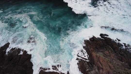 海浪礁石沙滩海