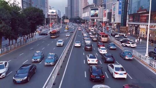 天津南京路车流天桥汽车