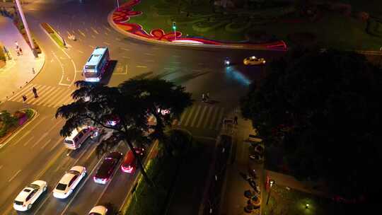 南京市玄武区鼓楼公园夜景车流视频素材航拍