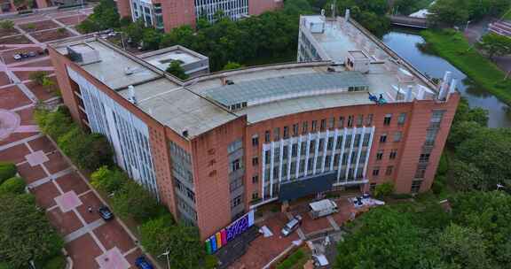 广州大学城航拍广东外语外贸大学