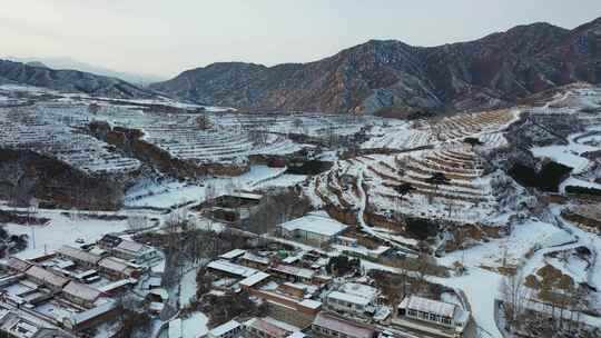 4K航拍农村雪景  白雪皑皑村庄