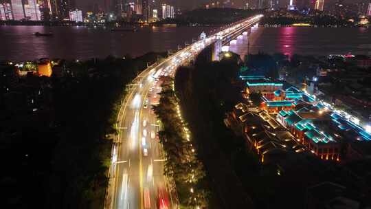 湖北武汉长江大桥夜景航拍延时夜晚车流交通