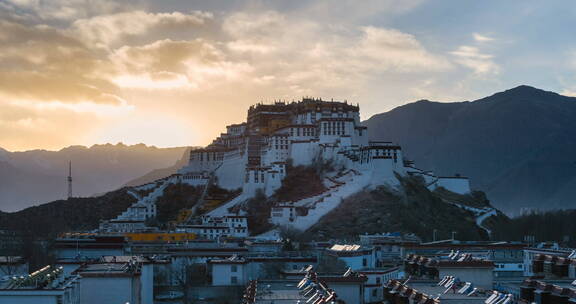 西藏拉萨布达拉宫日落时分的延时