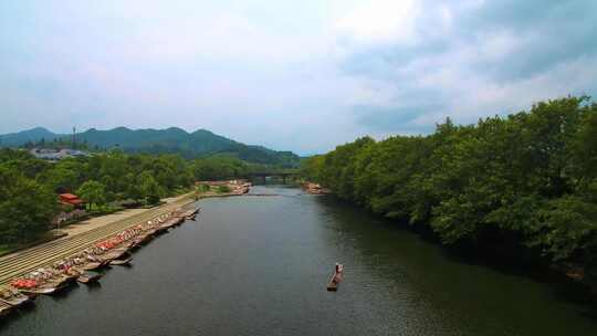 航拍武夷山九曲溪竹筏漂流岩茶茶园丹霞地貌