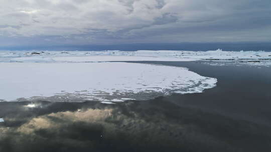 史诗南极洲开放水域海景鸟瞰视频素材模板下载