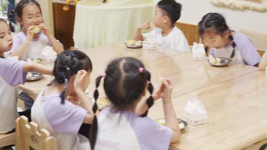 幼儿园用餐 六一儿童节视频素材模板下载