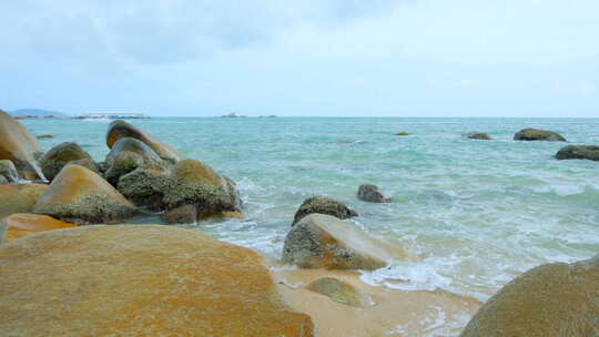大海 礁石 岩石 海浪 海景 海南三亚视频素材模板下载